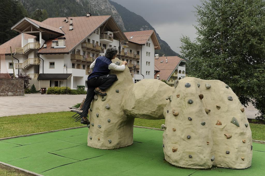 Aparthotel Wellness Villa Di Bosco Tesero Exterior foto